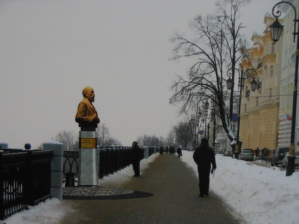Памятник Дмитрию Сироткину2