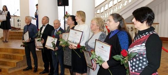 Сотрудников учреждений допобразования наградили в Дзержинске