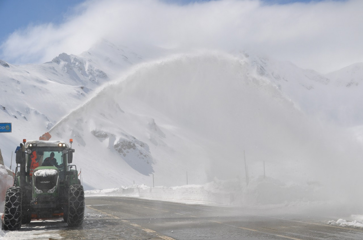 Около 100 единиц техники привлекут к уборке снега на федеральных трассах Нижегородской области