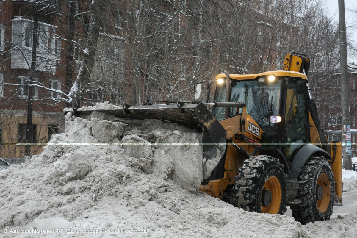Более 300 единиц снегоуборочной техники задействовано на нижегородских дорогах