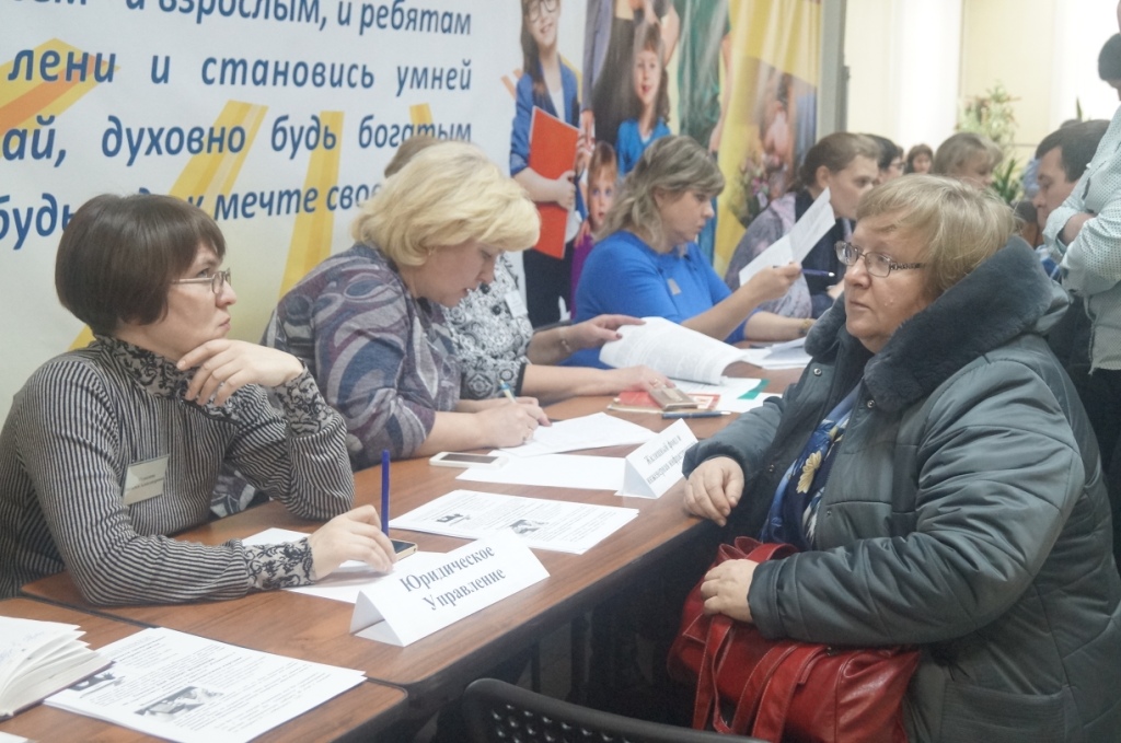 Более пятидесяти обращений оставили жители Приокского района Михаилу Шатилову