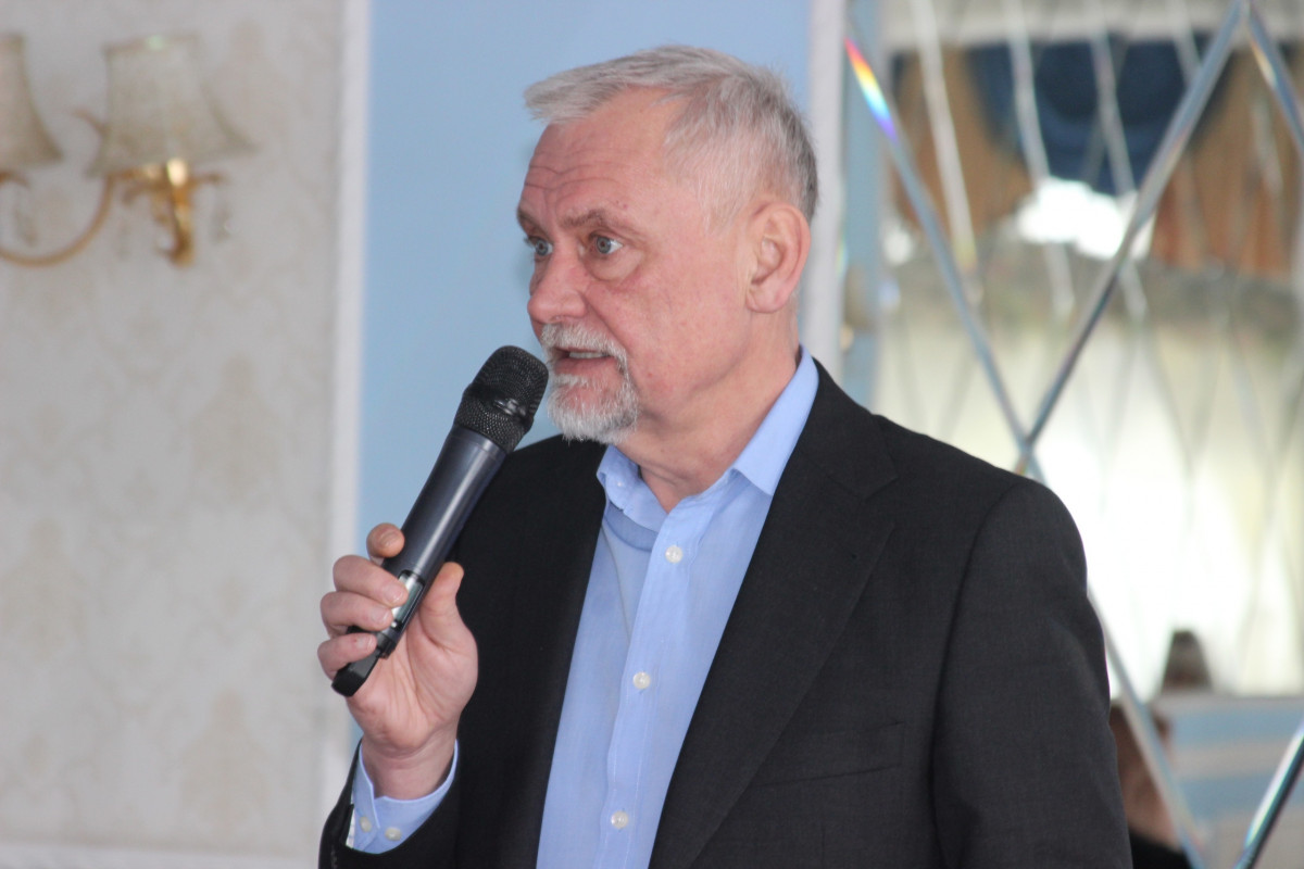 Булавинов: вопрос по созданию проекта по благоустройству школьных территорий буду решать на уровне Госдумы
