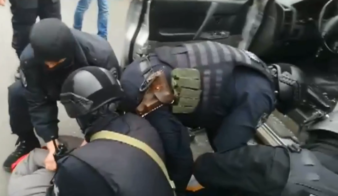 Наркоторговцев задержали в Нижнем Новгороде со стрельбой