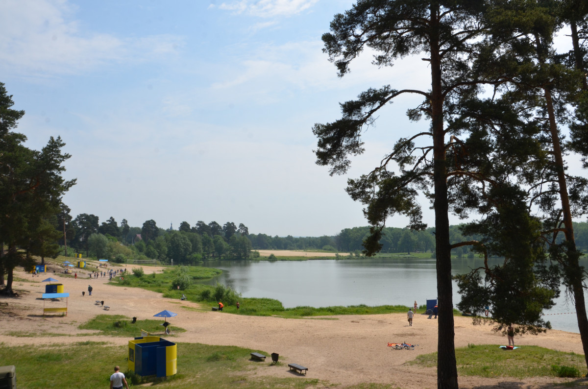 Пляж озера Святое в Дзержинске готов к купальному сезону