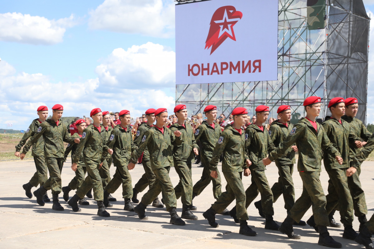 Более 300 ребят приняли участие в первой смене лагеря «Гвардеец-1» в Нижегородской области