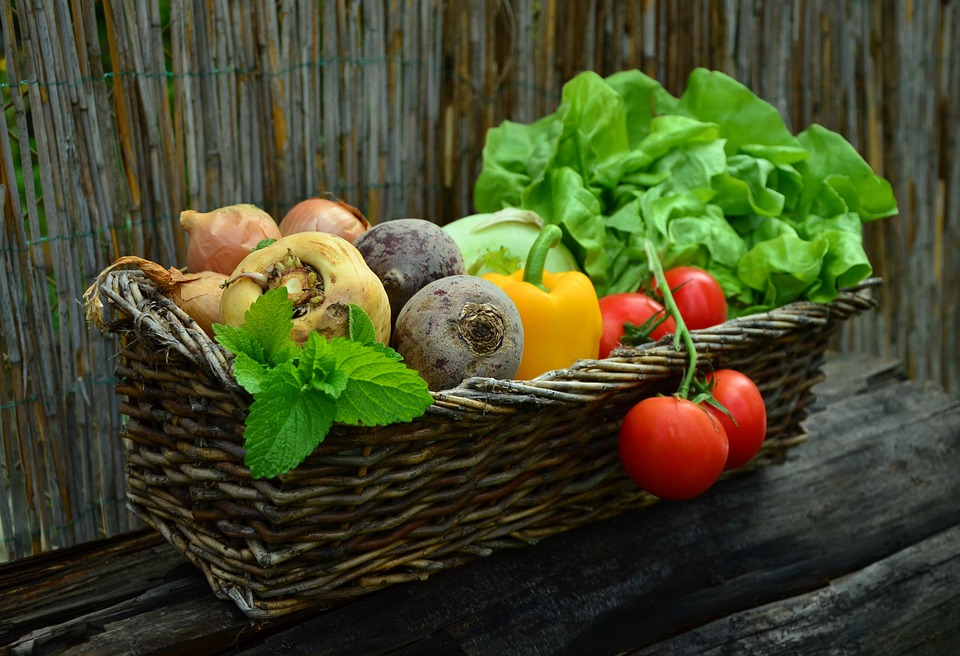 Около тонны овощей и фруктов изъяли из продажи в Нижегородской области