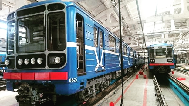 Отремонтированные вагоны метро прибыли в Нижний Новгород