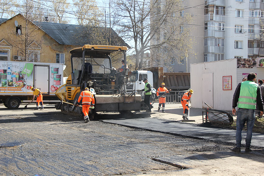 Более 13 тысяч кв. м дорог и тротуаров отремонтируют в Канавине до конца недели