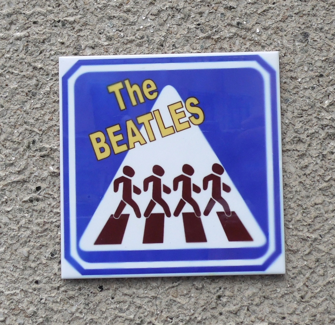 Плитка к юбилею выхода альбома The Beatles появилась в Нижнем Новгороде