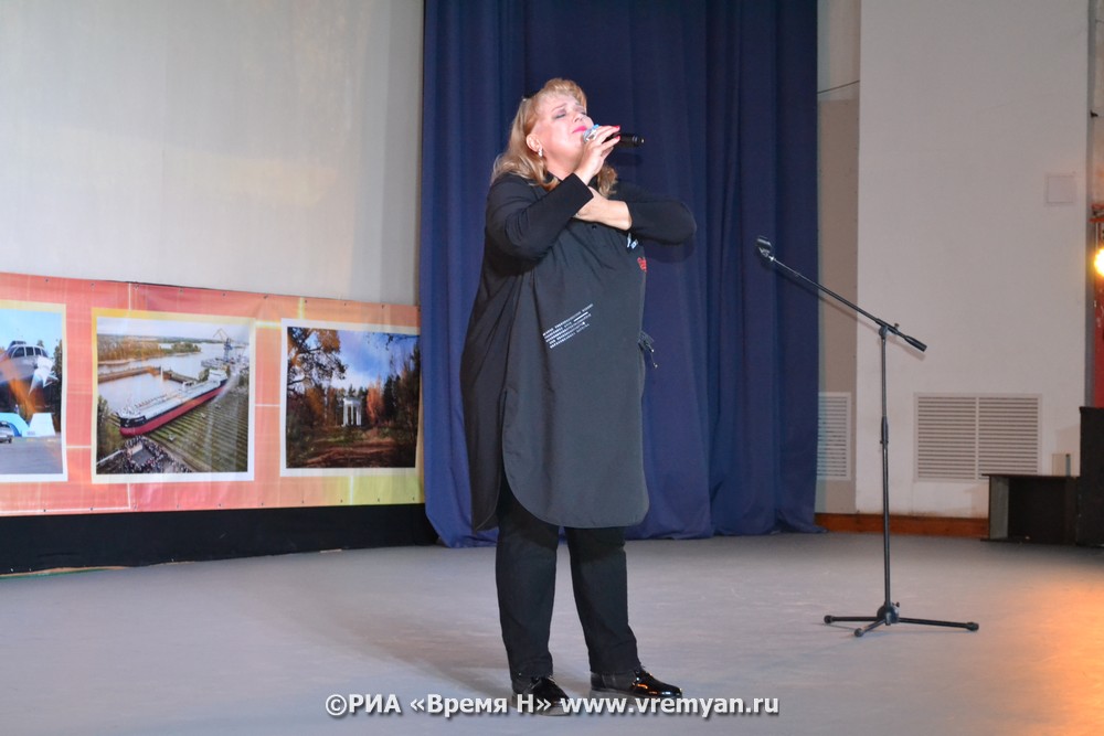 Заслуженная артистка РФ Любовь Руденко спела сормовичам в рамках проекта «Театральная Россия»