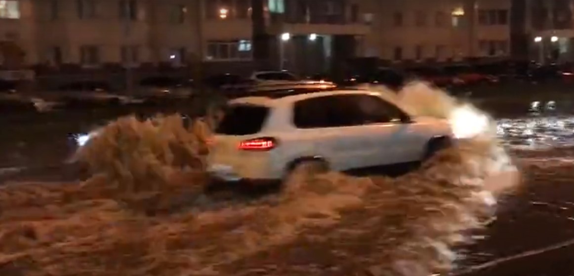 Улицы Нижнего Новгорода затопило после дождя