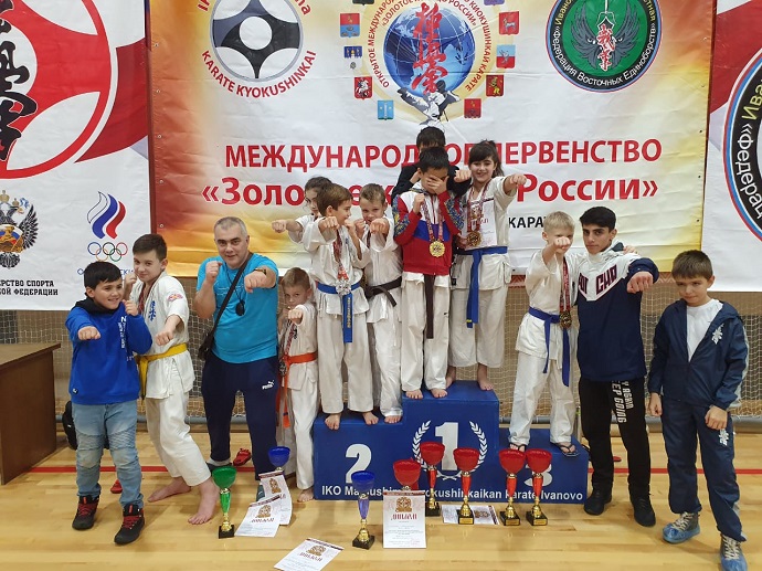 6 золотых медалей завоевали юные нижегородские каратисты на международном турнире