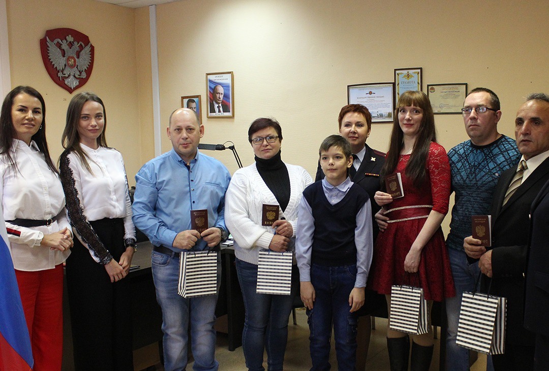 В Дзержинске иностранцы приняли присягу при получении российского гражданства
