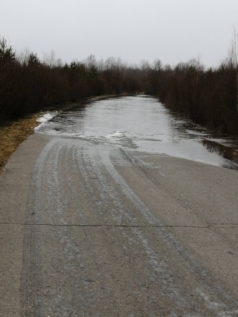 Дорогу затопило в Уренском районе
