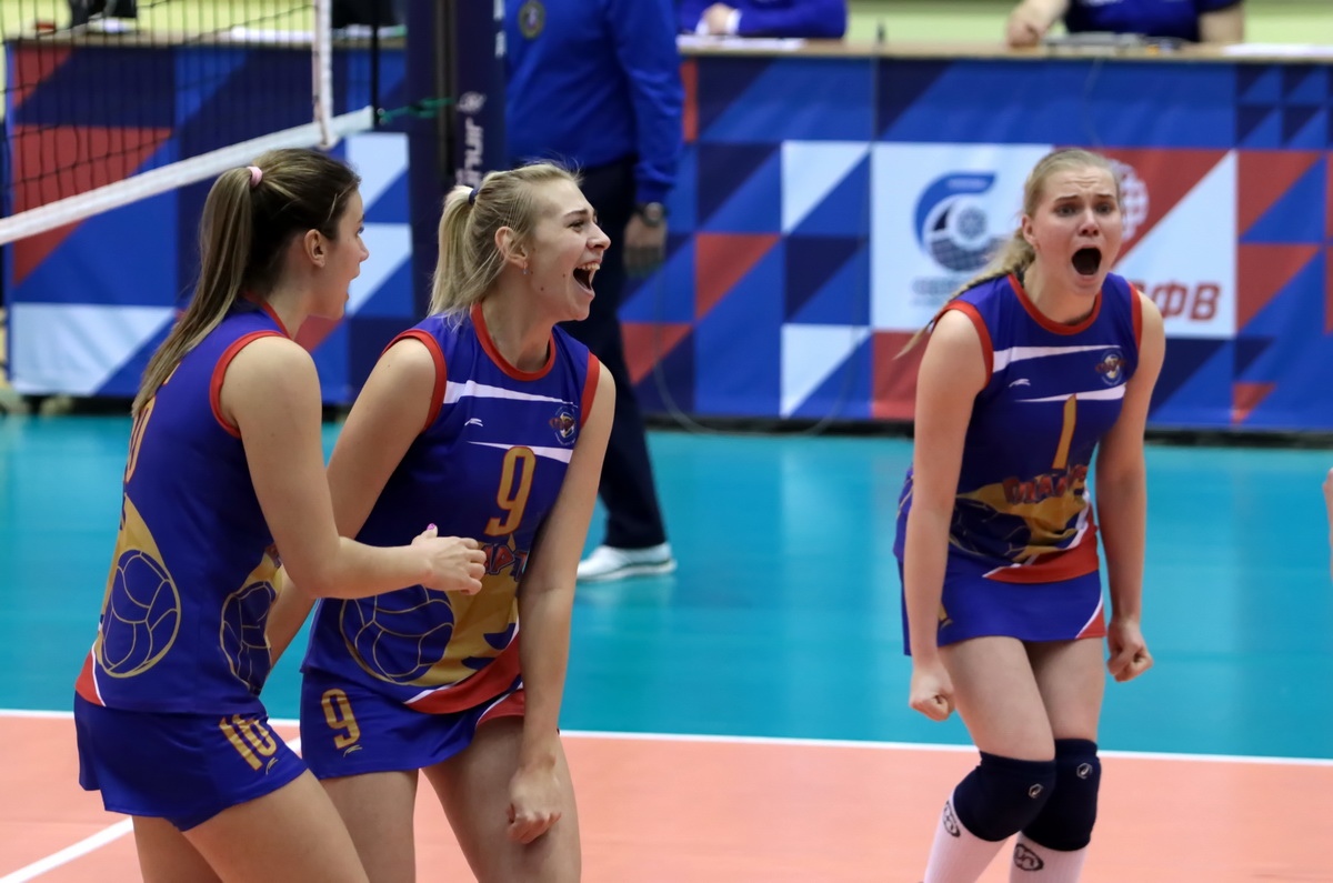 Нижегородские волейболистки одержали победу в двух выездных матчах