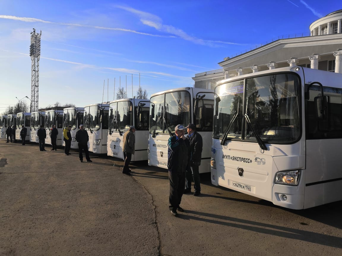 Автопарк Дзержинска пополнился закупленными при поддержке облправительства автобусами ЛиАЗ