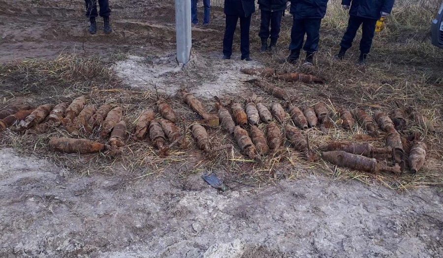 Целый склад боеприпасов выкопали рабочие в Дзержинске
