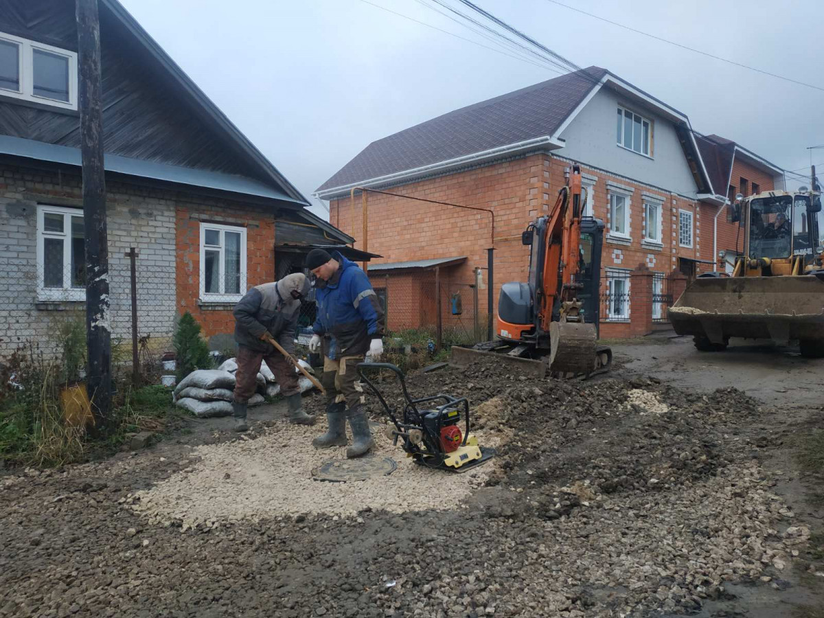 Нижегородский водоканал выполняет благоустройство дороги в Приокском районе