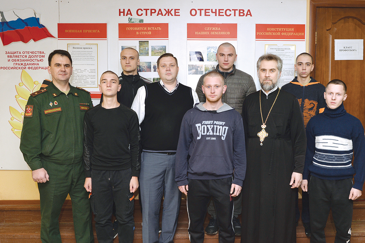Шесть призывников из Арзамаса отправились служить на подшефное судно АПЗ