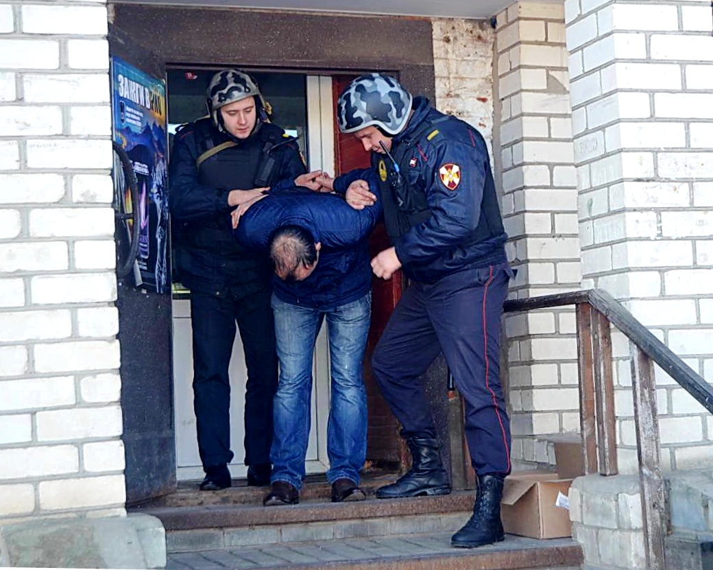 Десять тысяч рублей украл рецидивист из магазина в Павлове