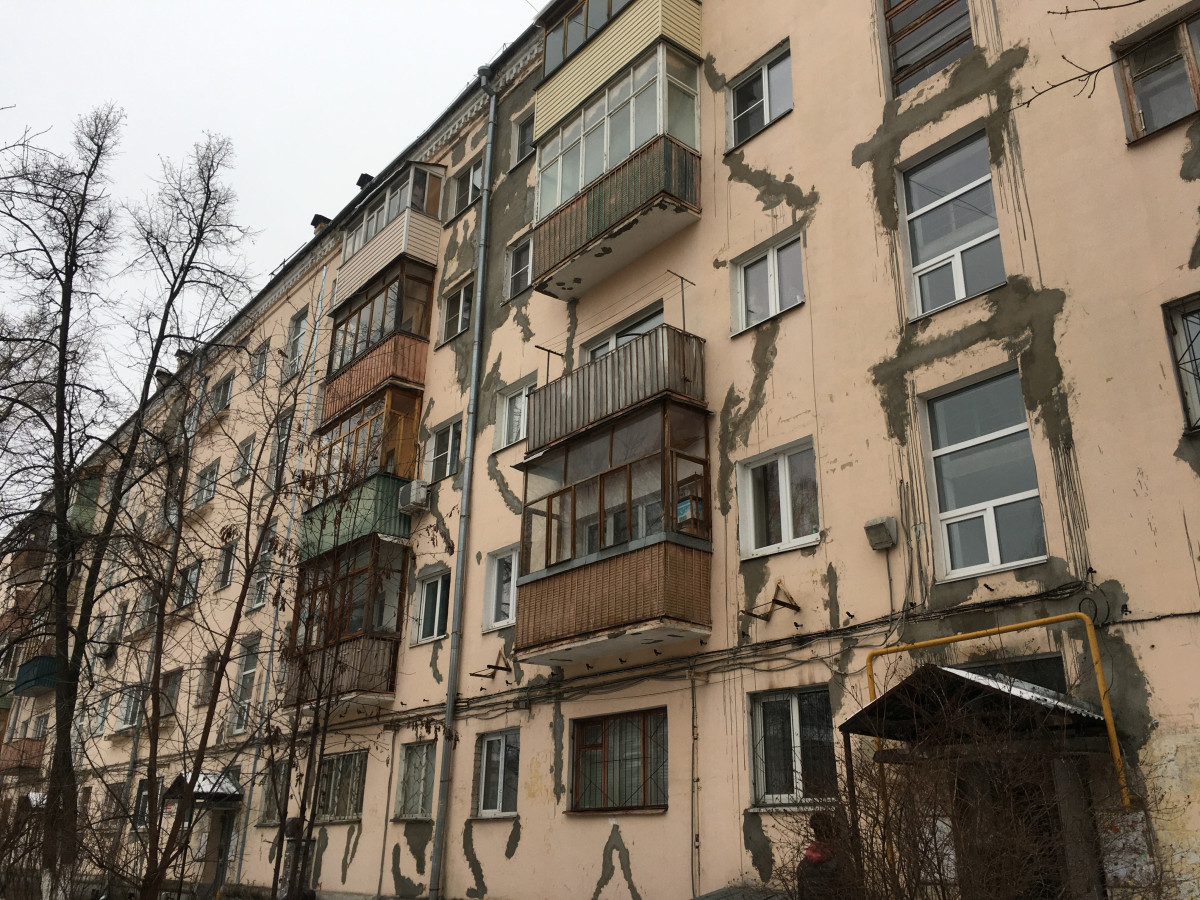 Специалисты ГЖИ проверили состоянии дома № 19 на проспекте Ленина