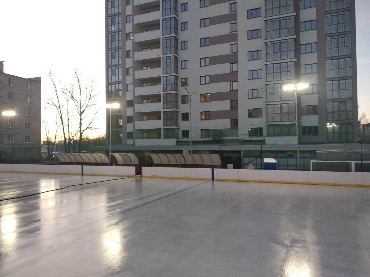 Новая ледовая площадка площадью более 100 квадратных метров открылась в Приокском районе