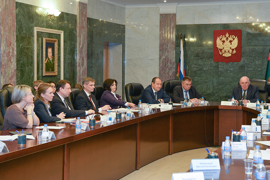 Директор АПЗ Олег Лавричев принял участие в обсуждении актуальных проблем АПК