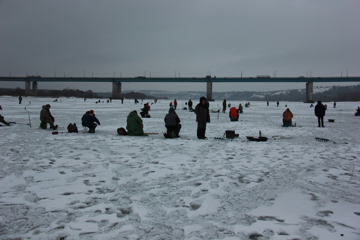 Сотрудники нижегородского МЧС провели рейд по местам массового скопления рыбаков
