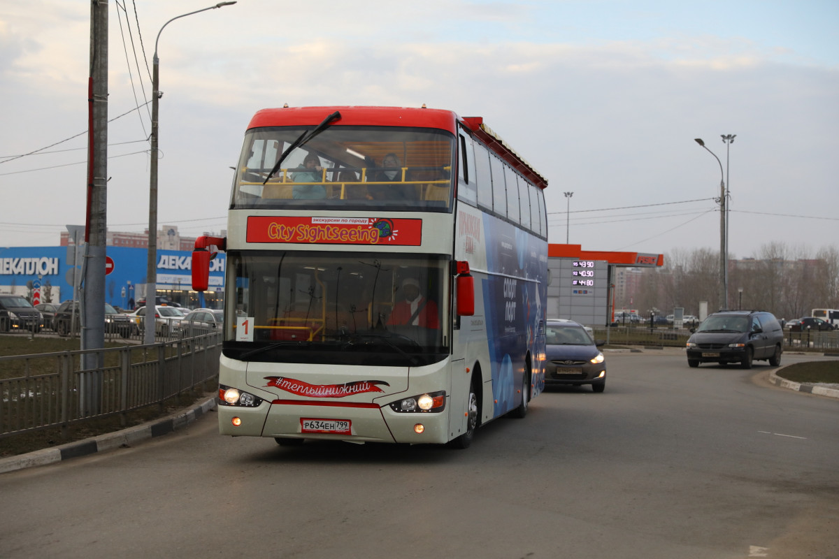 Двухэтажный автобус перевез 3 тысячи туристов в новогоднии праздники в Нижнем Новгороде