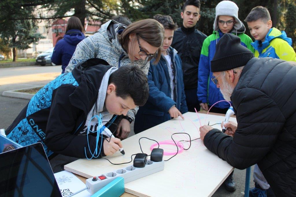 Более 100 сербских школьников приняли участие в работе нижегородского «Мобильного Кванториума» в Боснии и Герцеговине