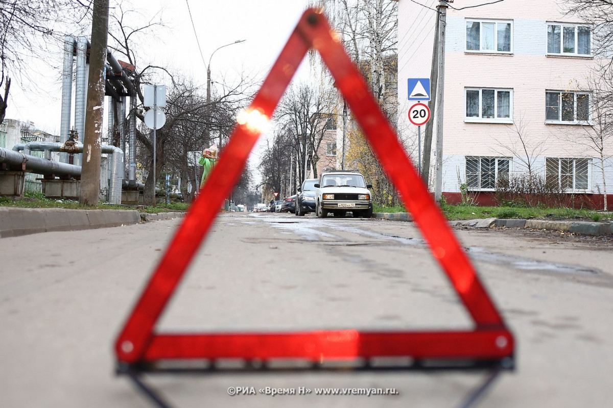 Автомобиль скорой помощи и «ГАЗель» столкнулись в Нижнем Новгороде