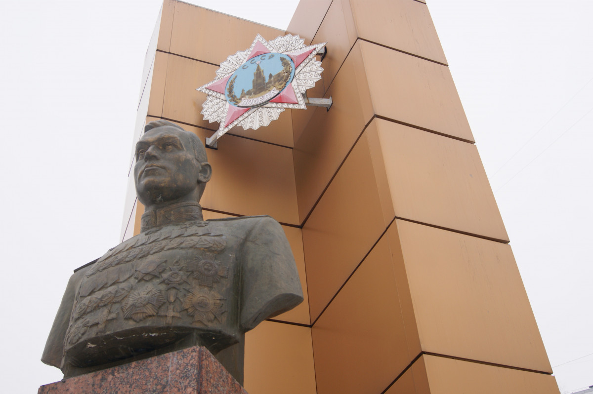 Жители Кузнечихи хотят отремонтировать памятник Рокоссовскому