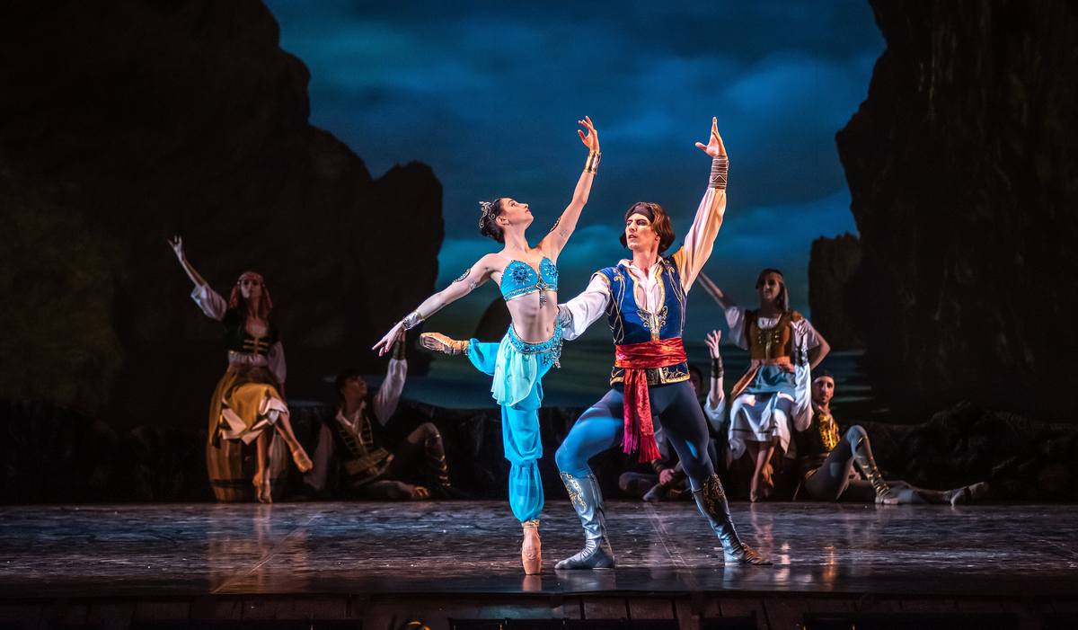 Японсие бизнесмены посетят Нижегородский театр оперы и балета
