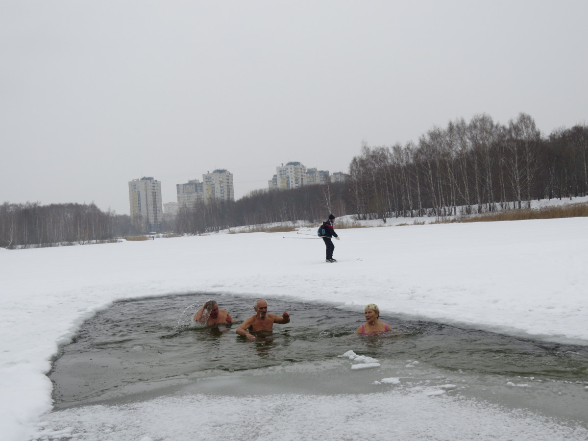 Нижегородские «моржи» отметят 23 февраля прыжками через обруч и заплывом в проруби