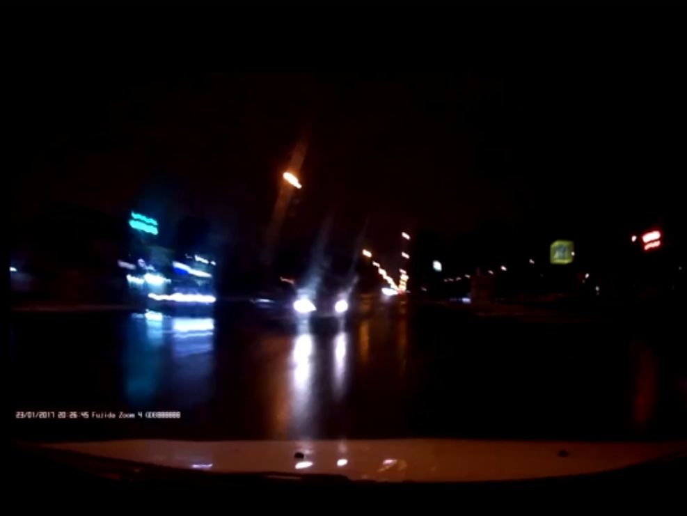 ВИДЕО: две легковушки столкнулись на Южном шоссе