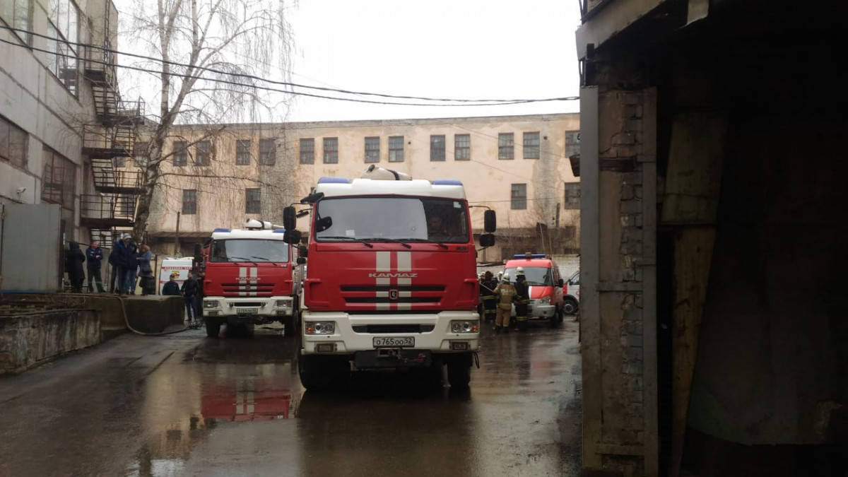 Пожар в цехе по производству полиэтиленовых мешков потушили в Нижнем Новгороде
