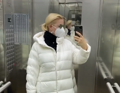 Одинцова стала носить маску от коронавируса по совету Малышевой