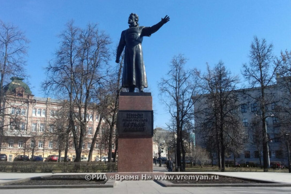 Памятник Кузьме Минину в Нижнем Новгороде открыли после ремонта