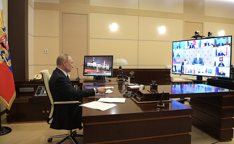 Путин вновь обратится к россиянам в ходе совещания по COVID-19