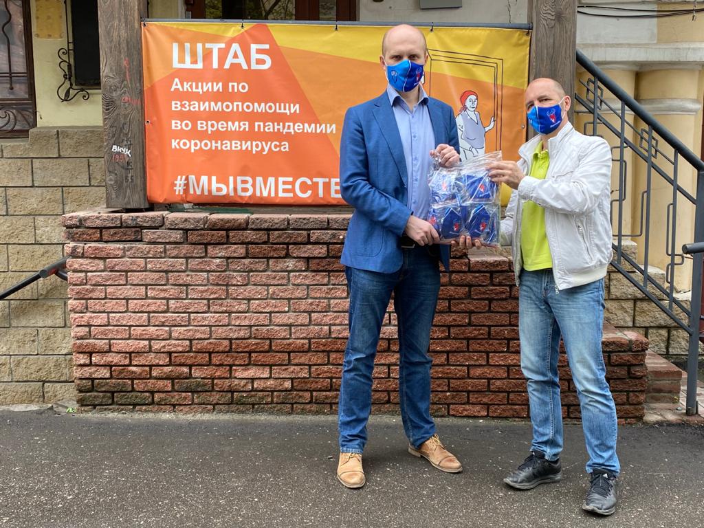 Нижегородские спортклубы передали волонтерам защитные маски