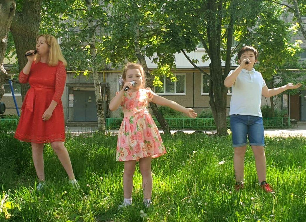 Дзержинские многодетные семьи присоединились к акции «За семью, за Родину, за Россию»