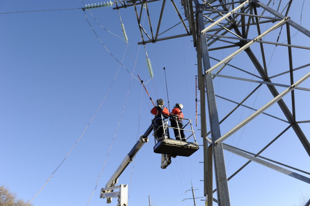 «Россети Центр и Приволжье» — «Нижновэнерго»: с начала года энергетики отремонтировали 3,6 тыс. км линий электропередачи и 1,2 тыс. подстанций