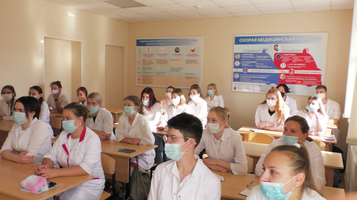 Торжественное посвящение в студенты-медики прошло в Нижегородском медколледже