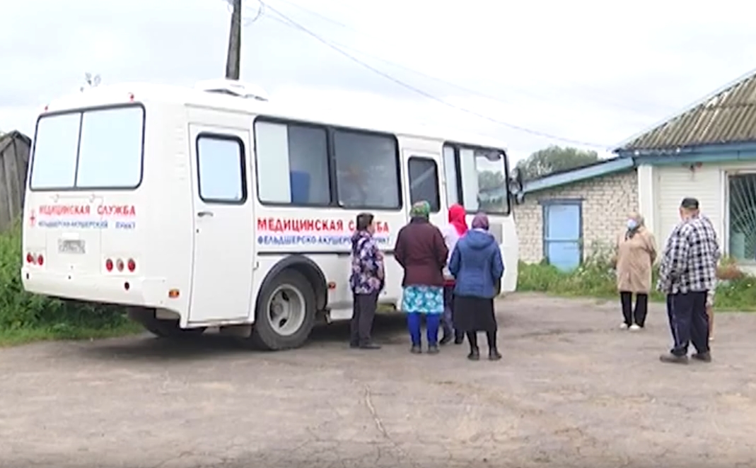 Мобильный медицинский пункт прибыл в деревню Ляпуны