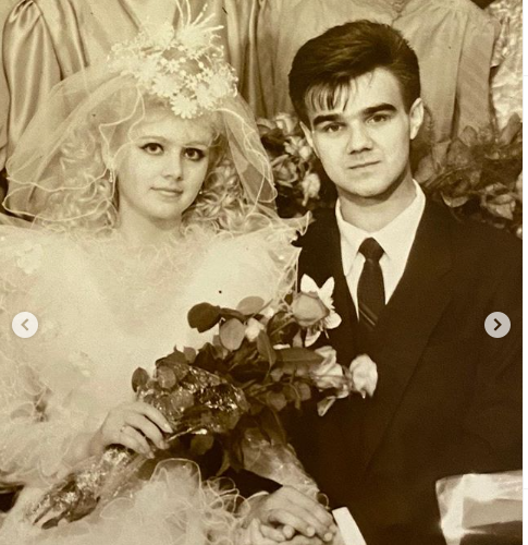Натали показала фото со своей свадьбы в молодости