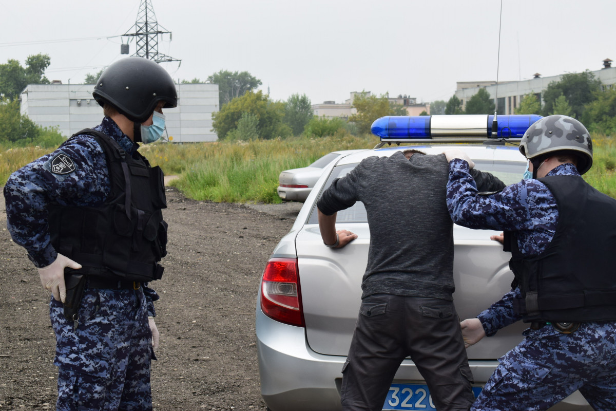 Наркотики изъяли у двух мужчин в Нижнем Новгороде