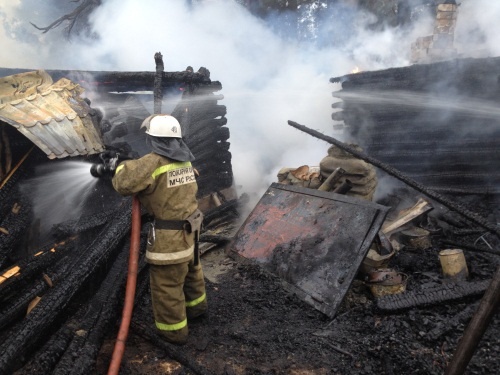 Человек погиб на пожаре в Шатковском районе