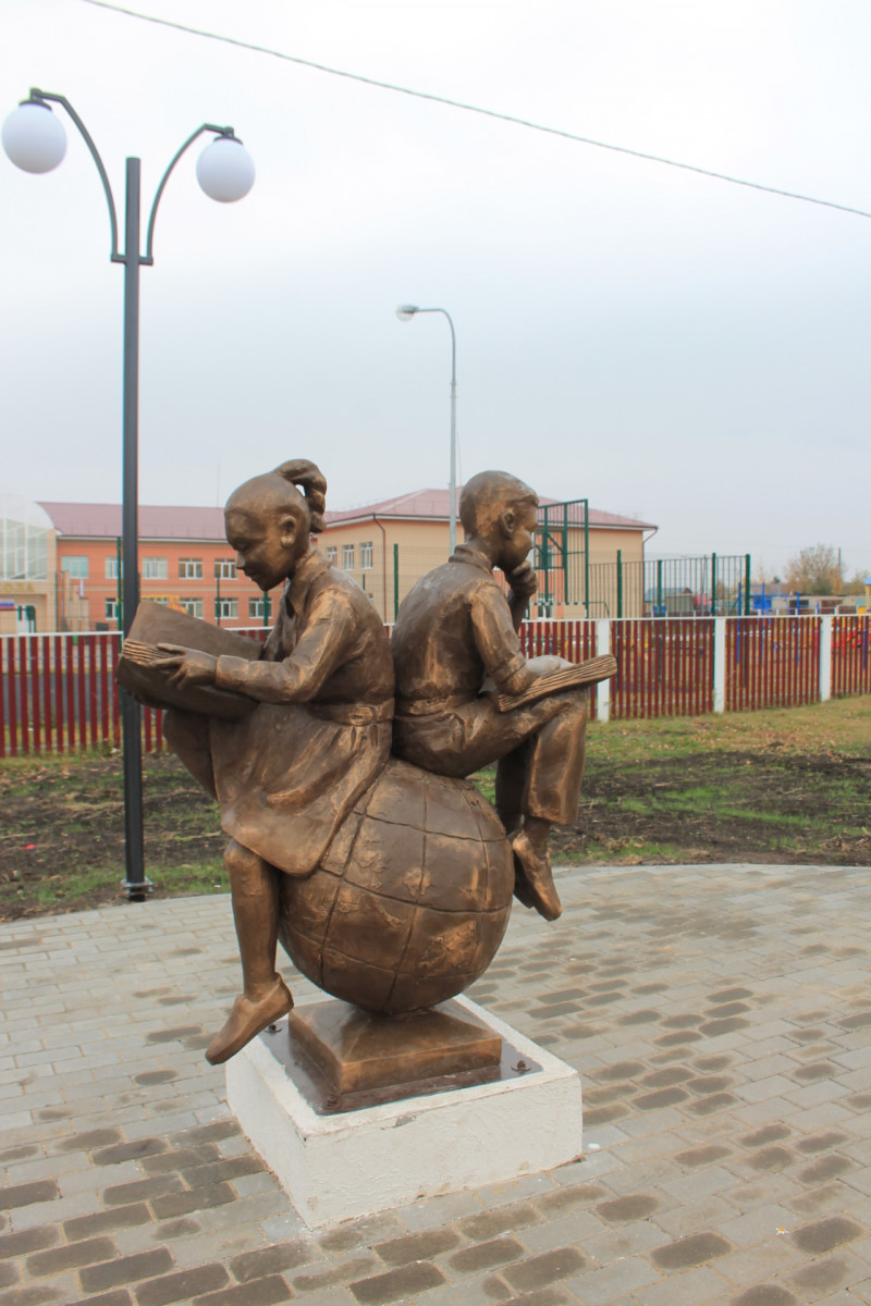 Памятник школьникам появился в селе Гагино Нижегородской области
