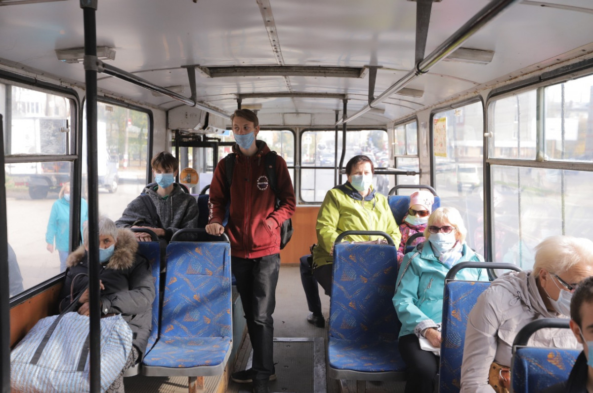 В Дзержинске прошли рейды по соблюдению масочного режима в транспорте