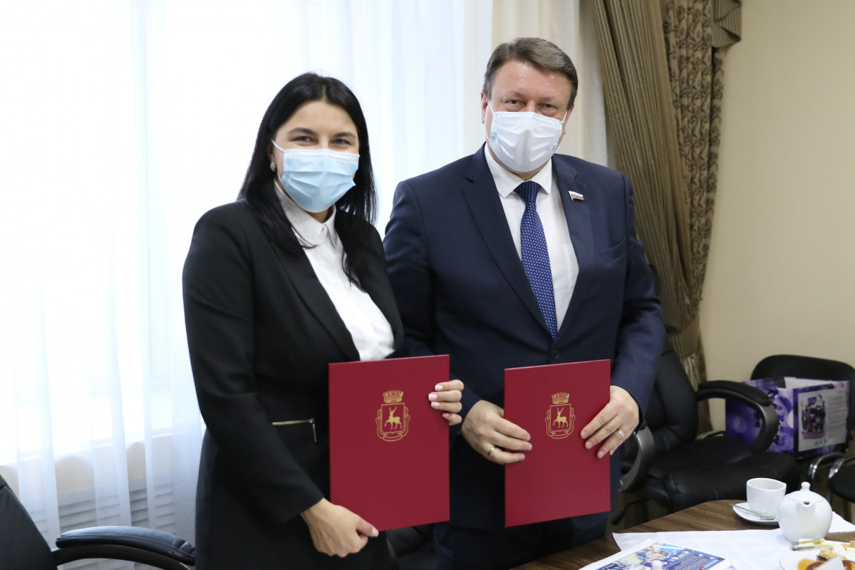 Гордума Нижнего Новгорода подписала соглашение о сотрудничестве с волонтерами